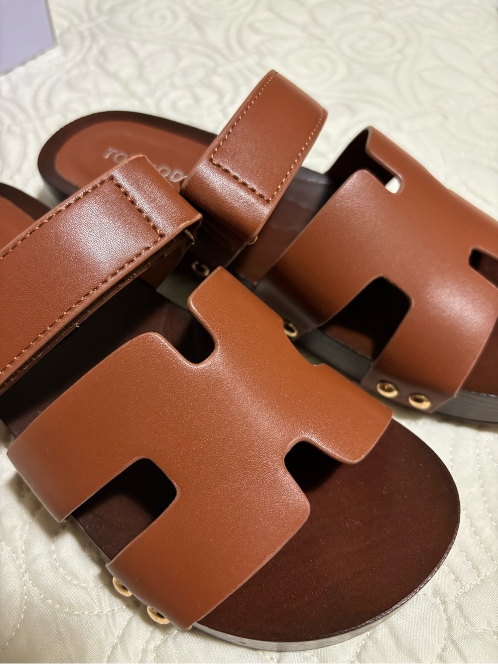 TOP Moda Brown Cutout Strap Slide Mules
